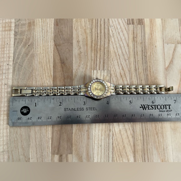 Elgin II Ladies Watch Crystals Gold Tone Purple Case and Gold Tone Dial - Picture 10 of 10